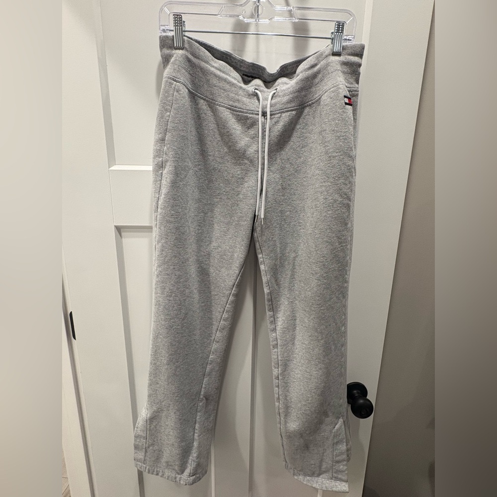 Tommy Hilfiger Women’s Light Gray Joggers